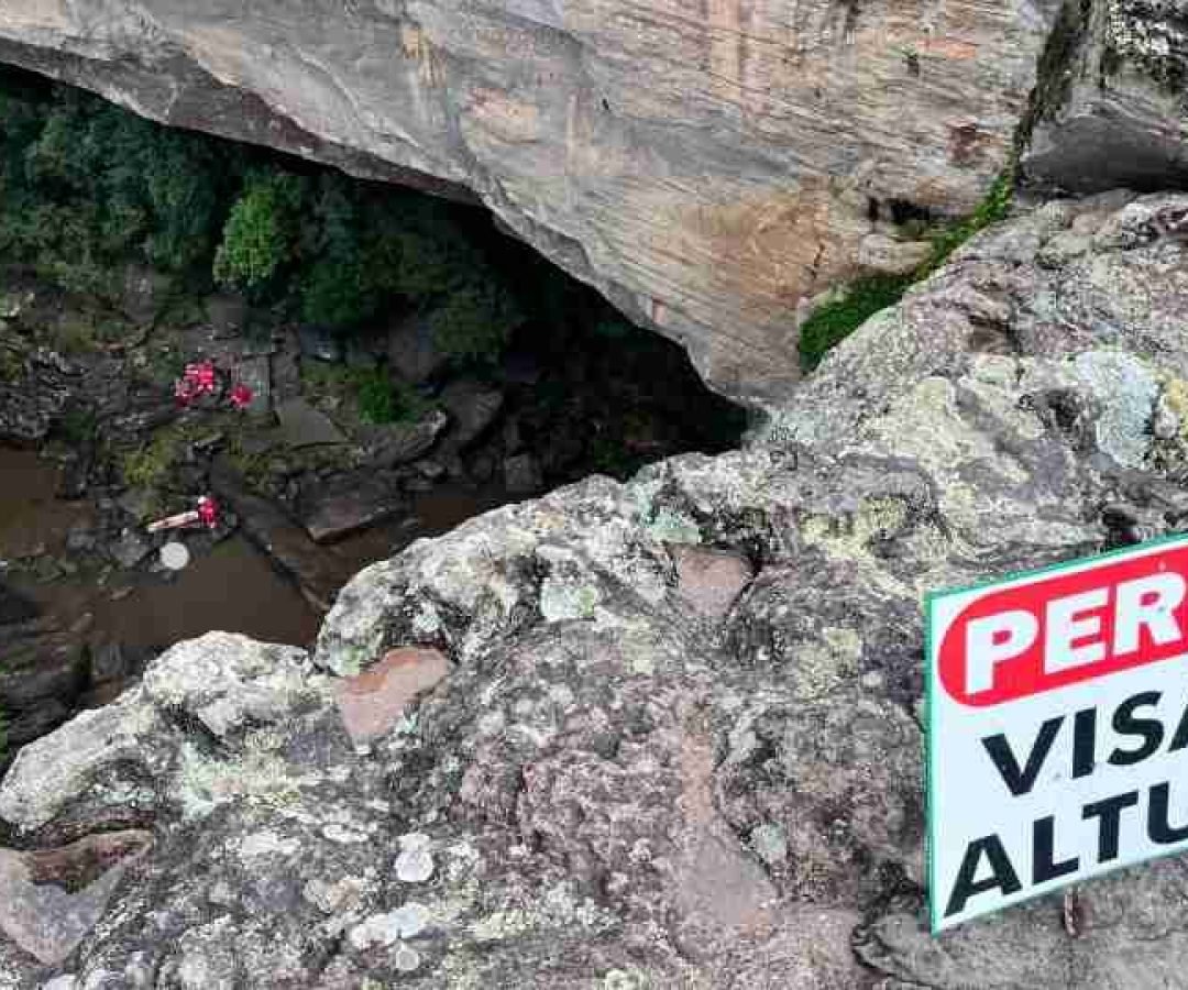 Turista de 35 anos morre ao cair de cachoeira de 40 metros em Ponta Grossa - catve.com