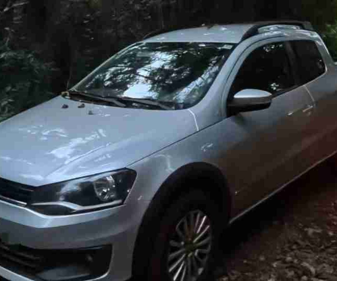 Saveiro furtada em Tupãssi é encontrada escondida no mato na zona rural de Cascavel - catve.com