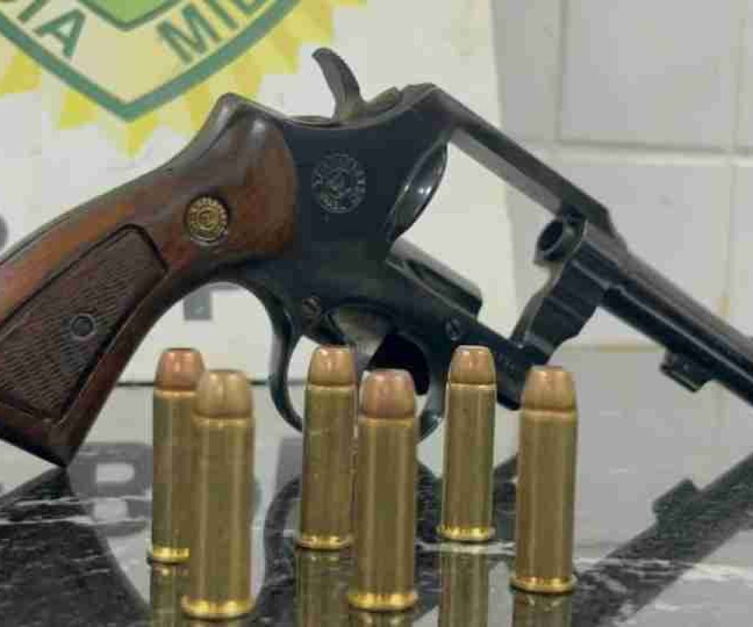 Jovem é detido com revólver e 44 munições no bairro São Cristóvão - catve.com
