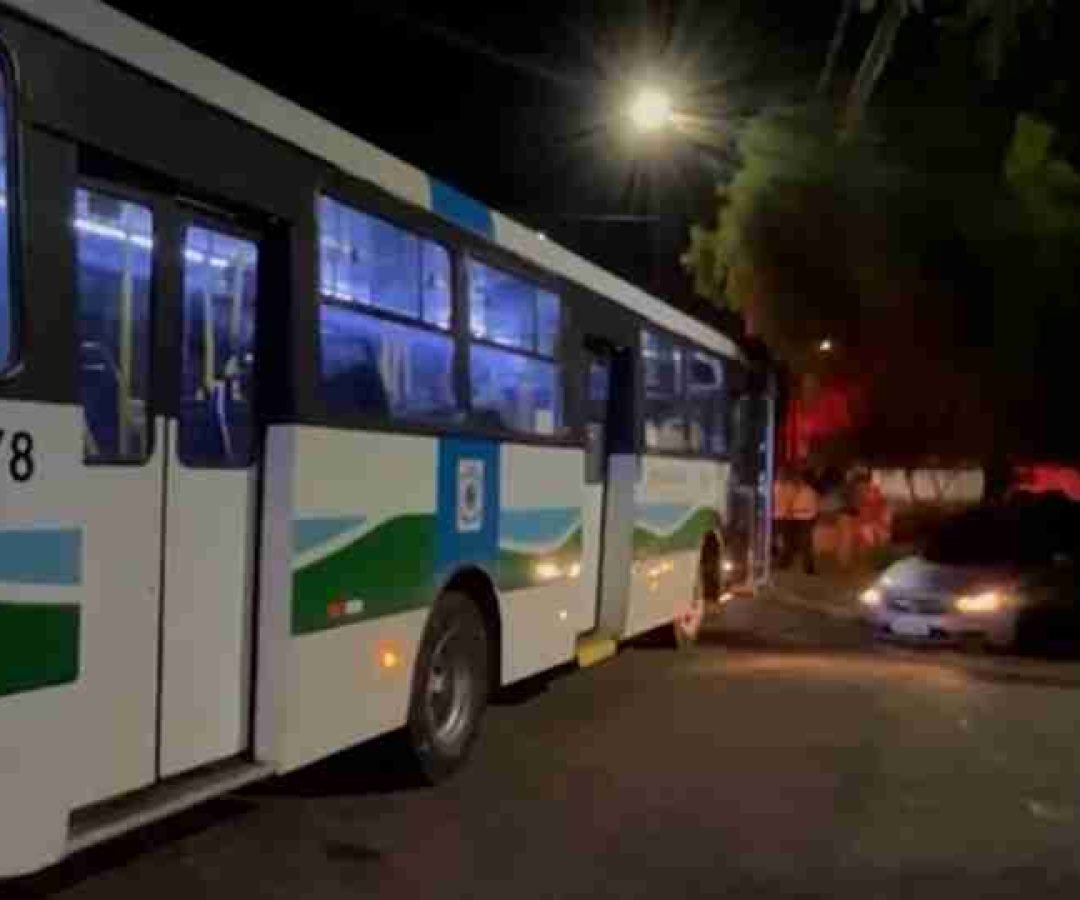 Moradores pedem reforço na sinalização após novo acidente no Santo Onofre - catve.com