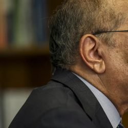 Gilmar proíbe MP e tribunais de acelerar pagamentos de penduricalhos