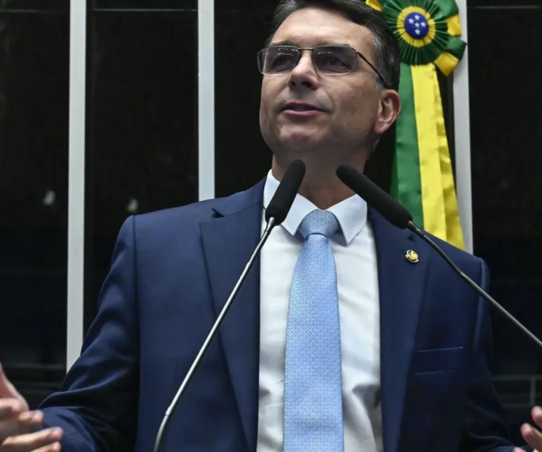 1772603406_FLAVIO-BOLSONARO-e1769634487363.jpg