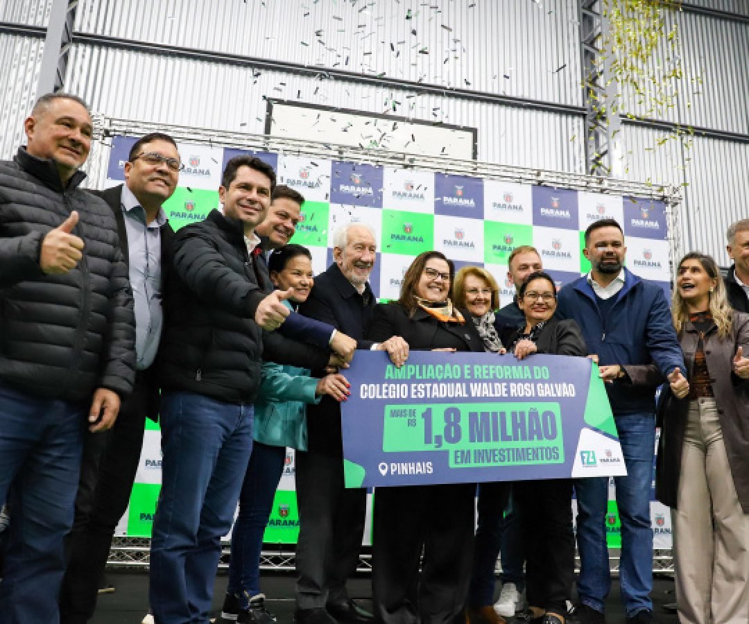 Estado entrega reforma e quadra coberta aguardada há anos em escola de Pinhais