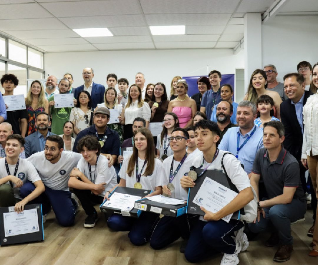 Alunos do Paraná recebem 65 medalhas da Olimpíada Nacional de Inteligência Artificial