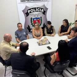 Governo, MPPR e OAB/PR vistoriam cela de Filipe Martins em Ponta Grossa