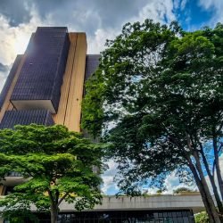 Contas externas têm saldo negativo de US$ 9,8 bilhões em setembro