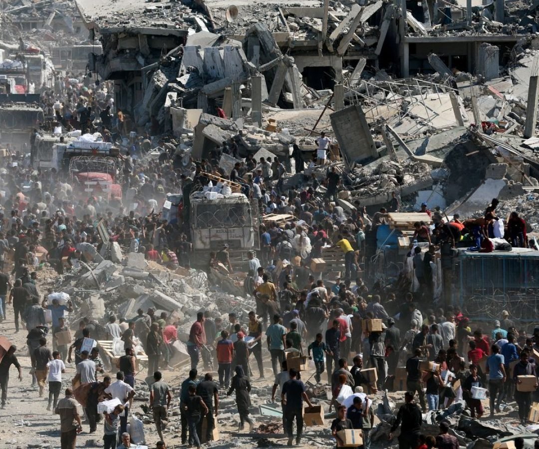 Israel retoma ataques a Gaza e suspende ajuda humanitária