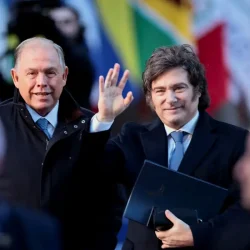 2025-10-22t173122z_1_lynxmpel9l0ye_rtroptp_4_argentina-ministro-renuncia