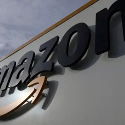 2025-10-28t111009z_1_lynxmpel9r0j5_rtroptp_4_usa-holiday-shopping-amazon-hiring