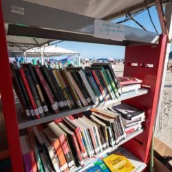 Bibliopraia: projeto da Biblioteca Pública do Paraná promove leitura no Litoral