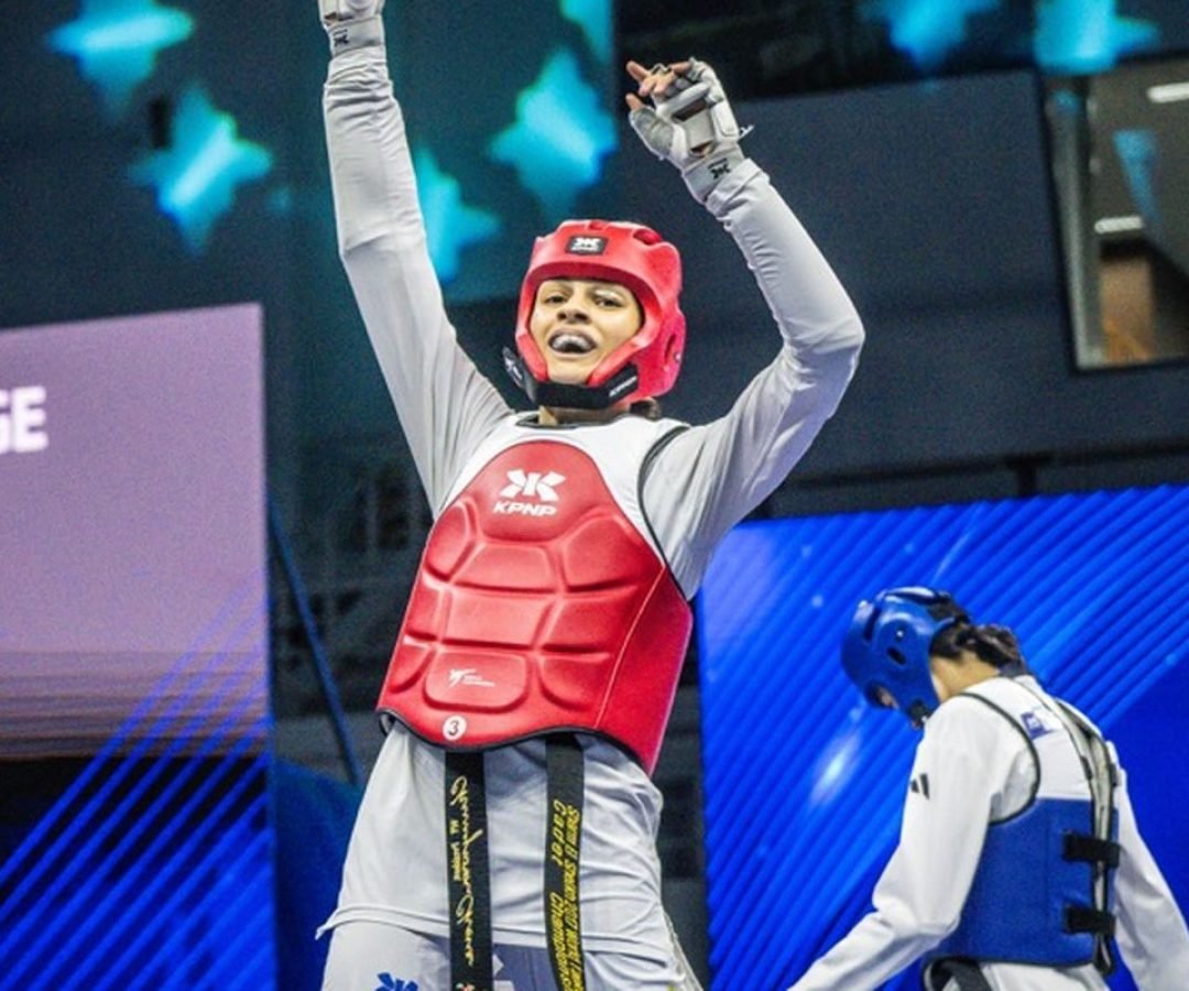 Maria Clara Pacheco é campeã mundial de taekwondo na China