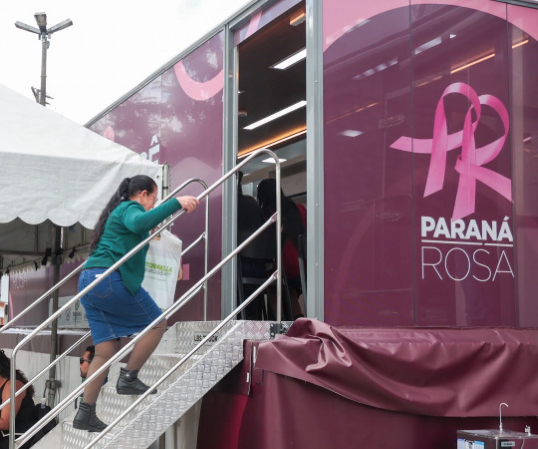 Carreta Saúde da Mulher chega à última parada do trajeto e atenderá Morretes e região