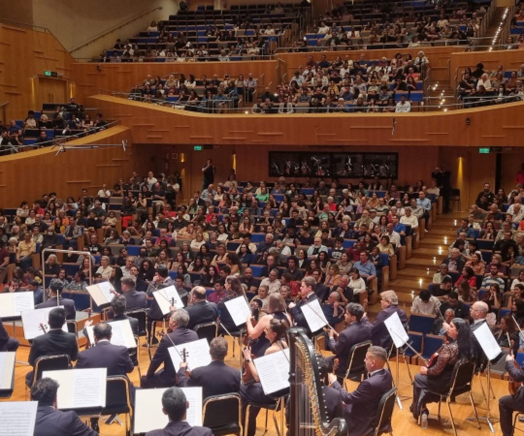 Orquestra Sinfônica do Paraná reúne mil pessoas em concerto inédito em Belo Horizonte