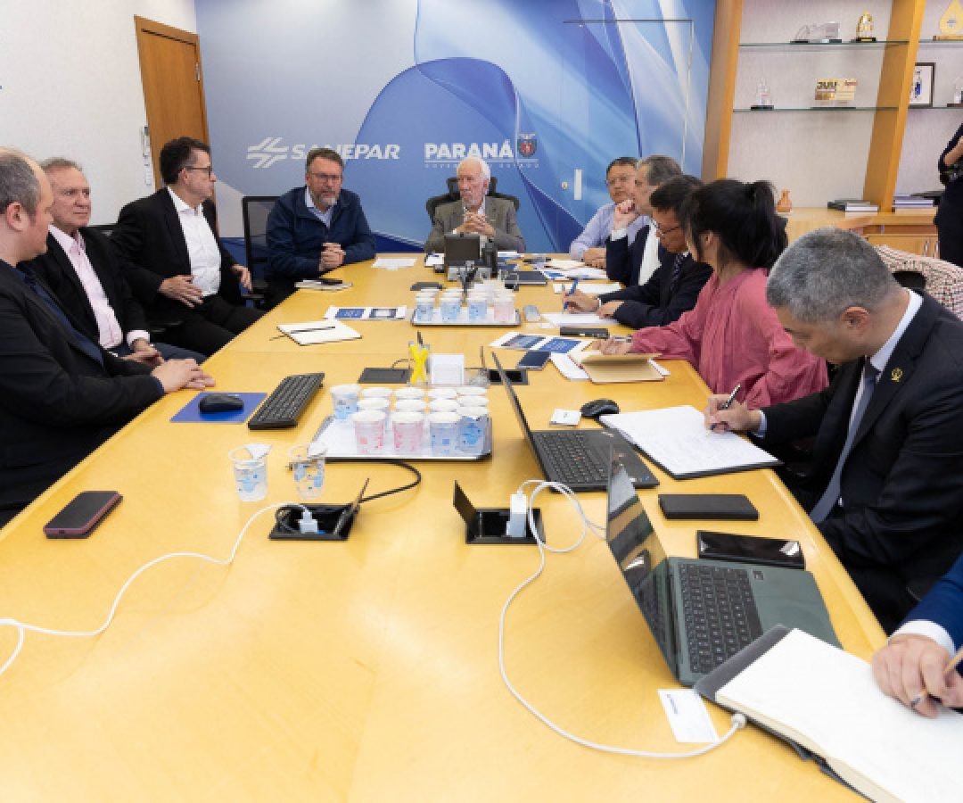 Sanepar discute possibilidades com empresas da Europa, América Latina e Ásia