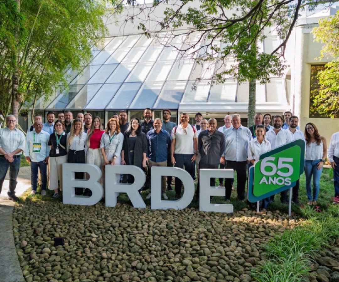 BRDE reúne prefeitos e lideranças de 15 municípios durante o Smart City Expo