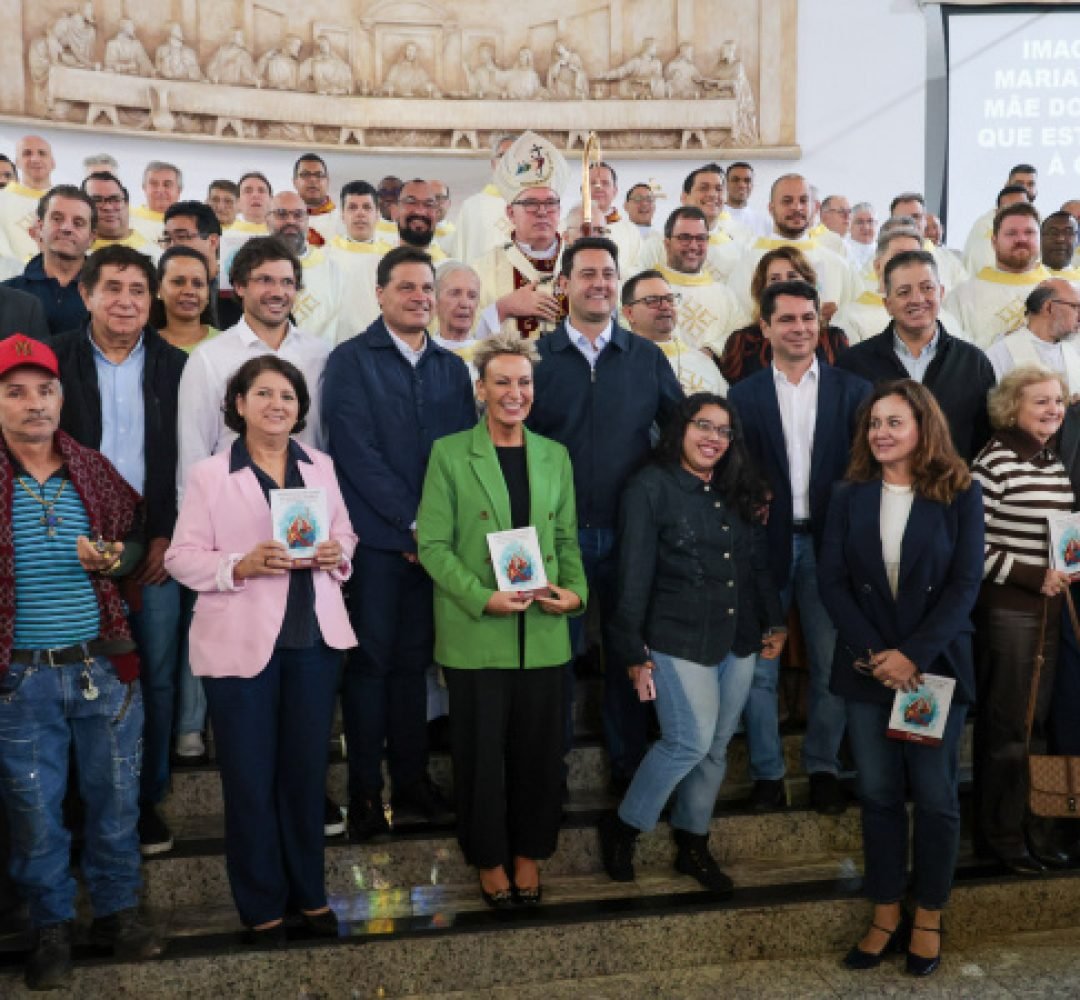 Governador Ratinho Junior participa da festa do Sagrado Coração de Jesus em Londrina
