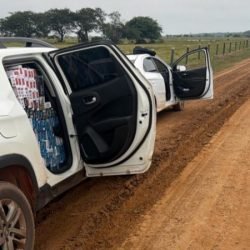 PMPR apreende veículos e cigarros e prende homem na divisa entre Paraná e Mato Grosso do Sul