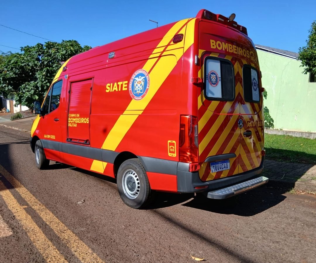 Jovem fica ferido em colisão entre moto e carro no bairro Alto Alegre, em Cascavel