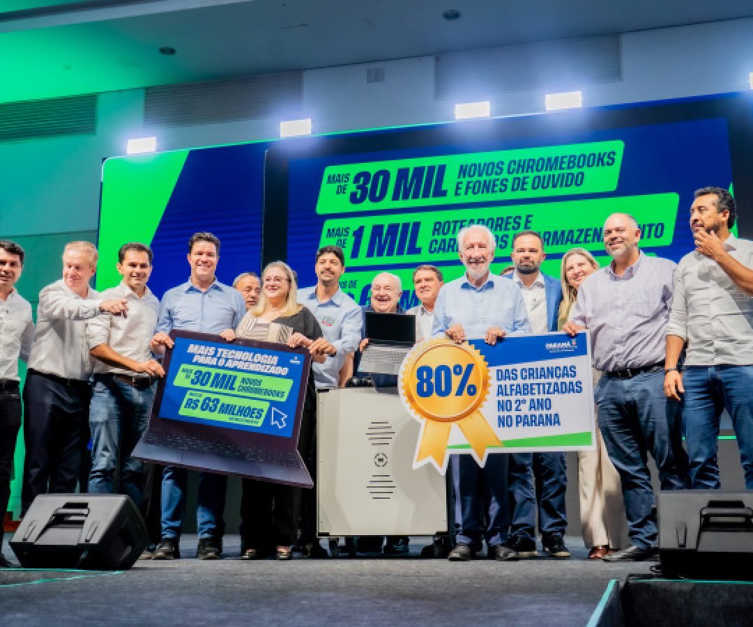 Estado anuncia R$ 63,5 milhões em kits tecnológicos para escolas municipais