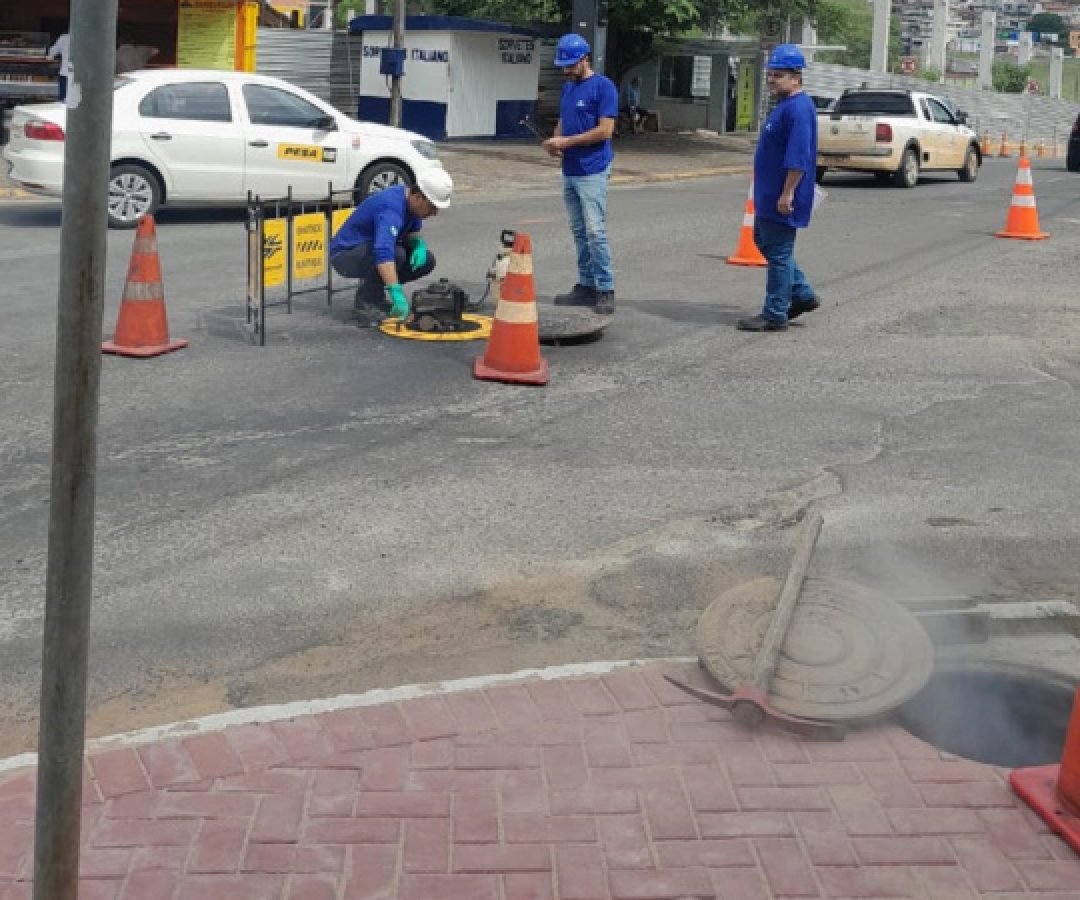 Sanepar usa fumaça para identificar problemas na rede de esgoto em Telêmaco Borba