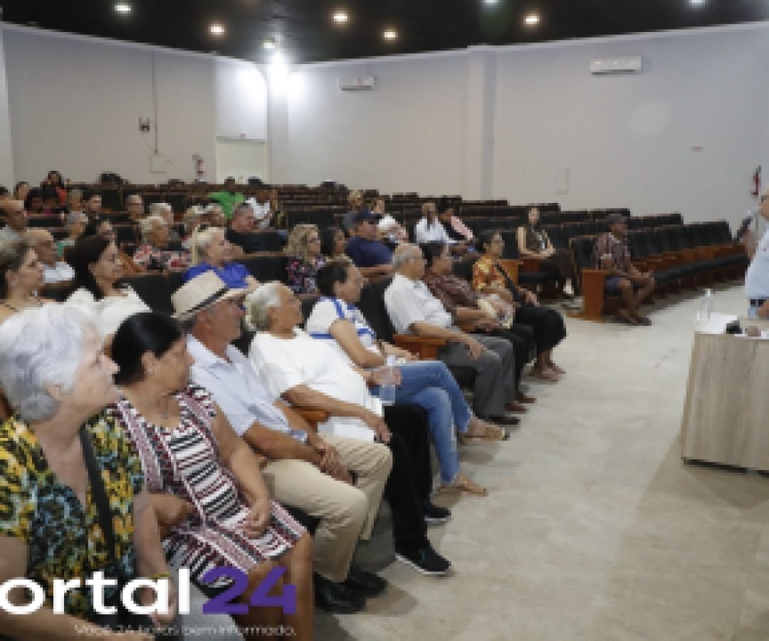 40 idosos de Cascavel são contemplados com novas casas do programa habitacional do Estado