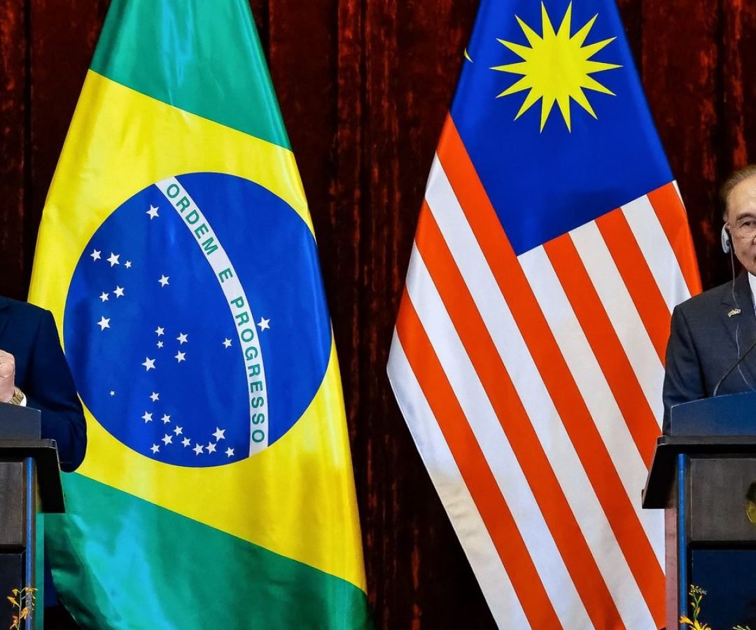 Problema do mundo é ausência de lideranças , diz Lula na Malásia
