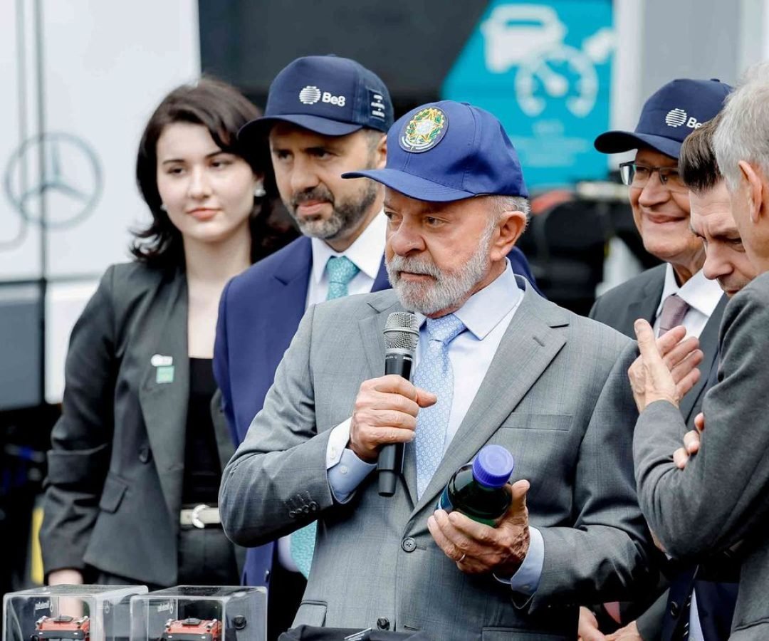 Lula diz que ainda não é possível abrir mão de combustíveis fósseis