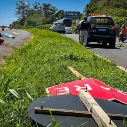 Motociclista morre em grave acidente ao tentar cruzar rodovia em local proibido