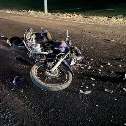 Motociclista morre após colidir contra retroescavadeira na PR-281, em Santa Izabel do Oeste