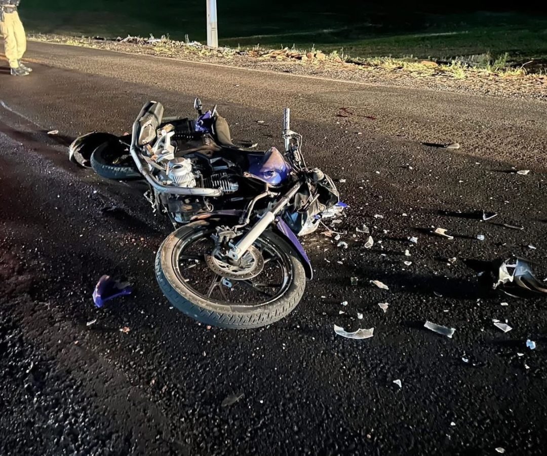 Motociclista morre após colidir contra retroescavadeira na PR-281, em Santa Izabel do Oeste