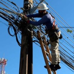 Copel promove 2ª etapa de regularização de cabos de telecomunicações em Londrina