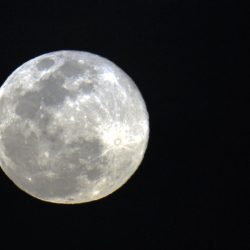 Segunda superlua do ano poderá ser vista no Brasil por 3 dias