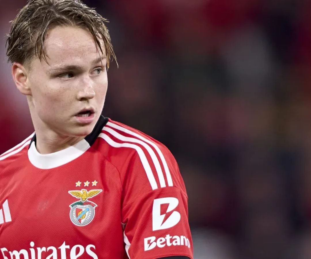 Andreas-Schjelderup-benfica-noruega-e1763564067232.jpg