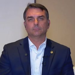 BR_CNN_150526_LINK_ENTREVISTA_FLAVIO_BOLSONARO_frame_17764.jpeg