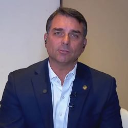 BR_CNN_150526_LINK_ENTREVISTA_FLAVIO_BOLSONARO_frame_78642.jpeg