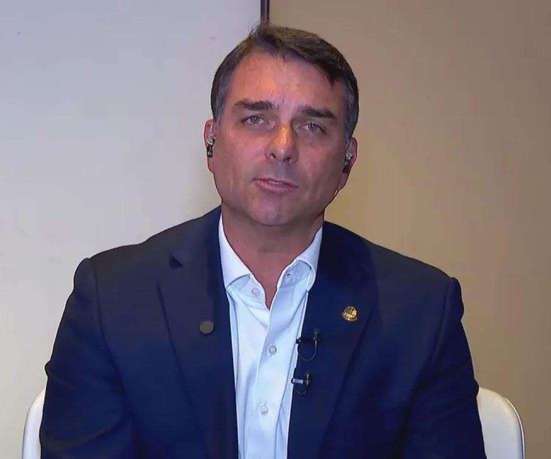 BR_CNN_150526_LINK_ENTREVISTA_FLAVIO_BOLSONARO_frame_78642.jpeg