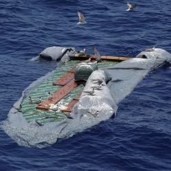 Bote-inflavel-em-zona-de-busca-e-salvamento-no-Mediterraneo-central-ao-largo-da-Libia.jpg