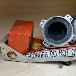 Caixa-preta-do-ATR-72-da-Voepass-que-caiu-na-tarde-do-dia-9-de-agosto-de-2024-em-Vinhedo-no-interior.webp