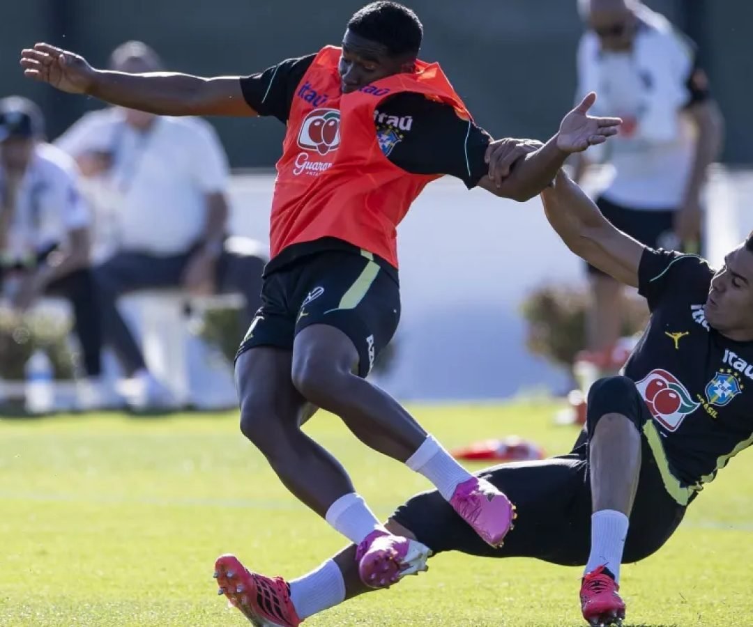 Casemiro-Endrick-Selecao-3-1-e1780541431885.jpg