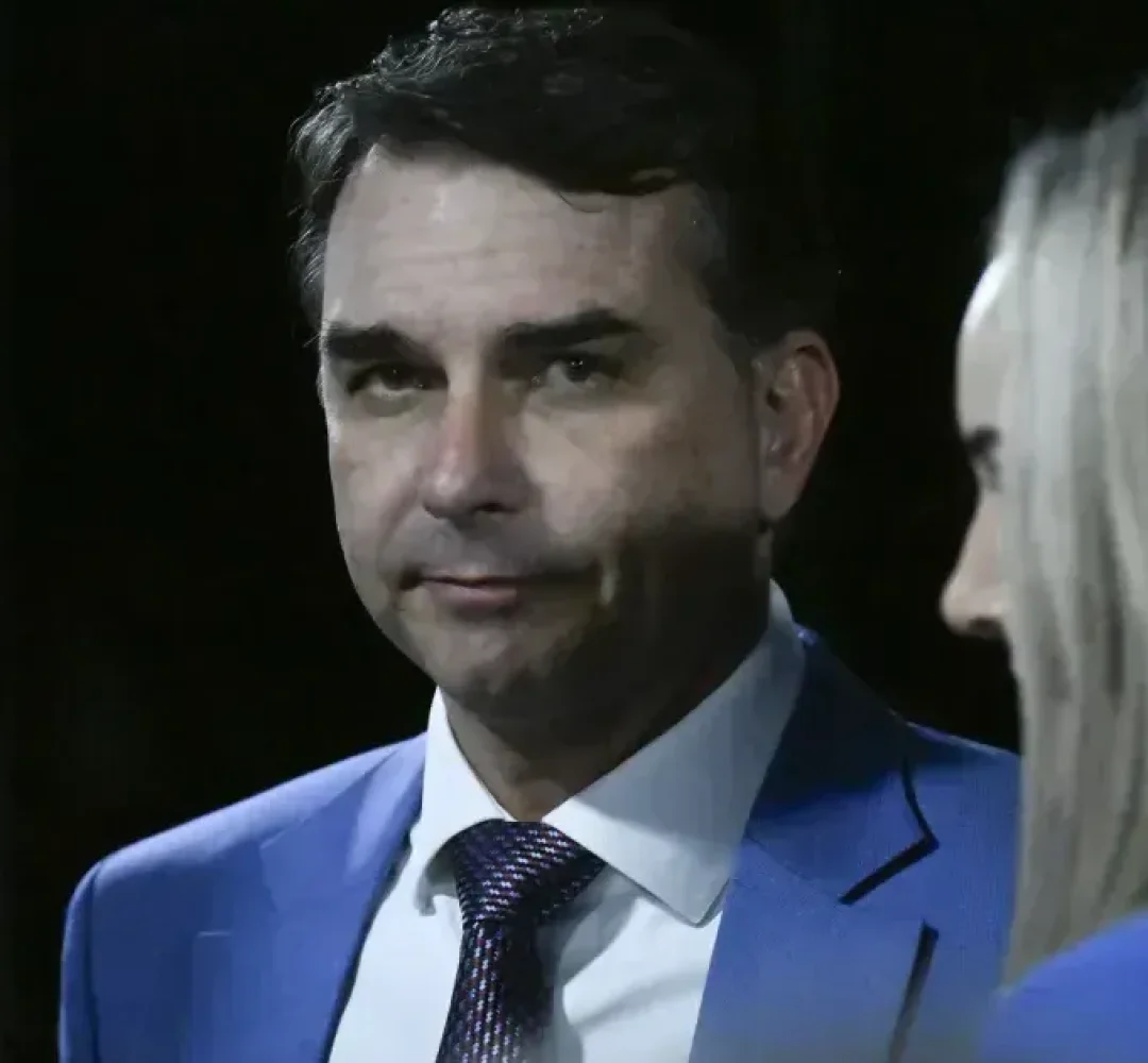 Flavio-Bolsonaro_ccd460.webp.webp
