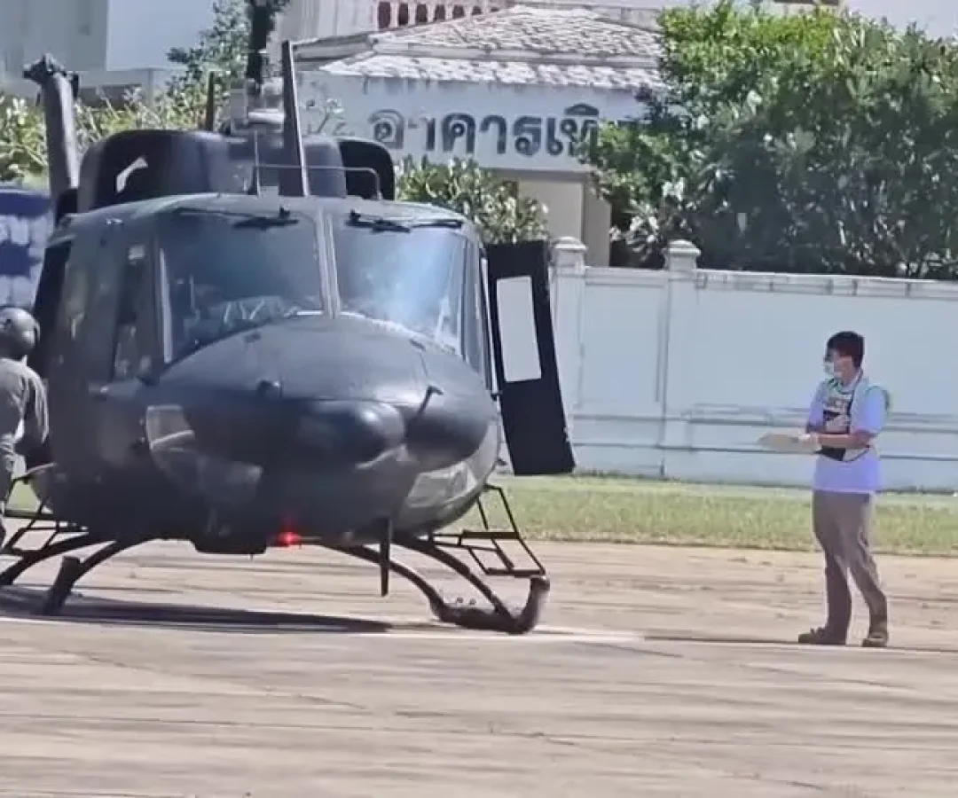 HELICOPTERO-TRANSPORTANDO-SOLDADO-TAILANDES-FERIDO-AO-PISAR-EM-MINA-TERRESTRE-PROXIMO-A-FRONTEIRA-TA.webp
