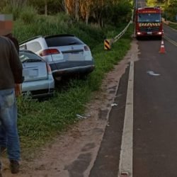 Colisão entre dois veículos deixa homem ferido na PR-490, em Altônia