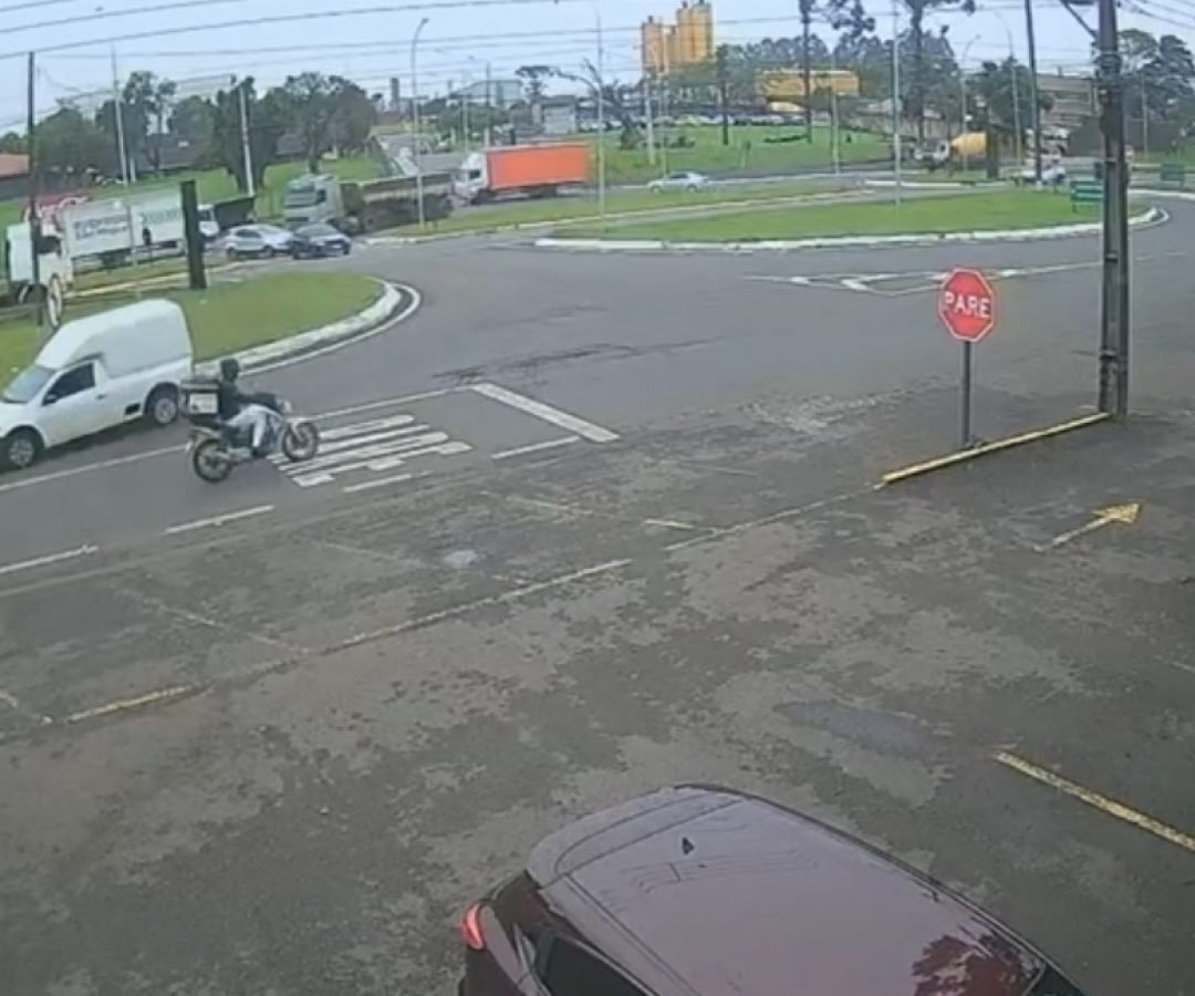 Acidente é registrado no Trevo da Portal, na BR-277, em Cascavel