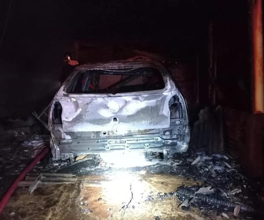 Homem toca fogo na casa da ex por não aceitar fim do relacionamento