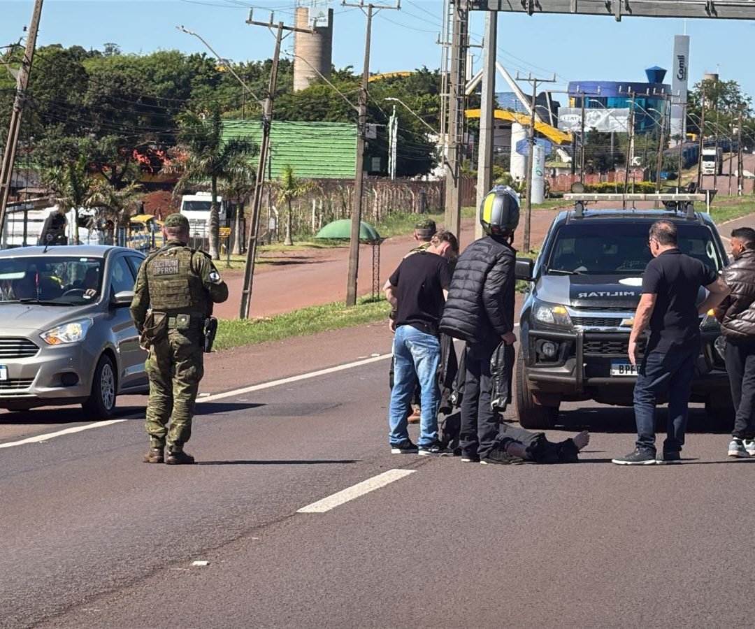 Motociclista fica ferido em acidente na BR-277