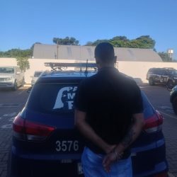 Mãe com criança no colo apanha do marido, que é preso pela GM