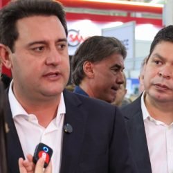 Ratinho Junior e Gugu Bueno destacam força do agro paranaense na abertura da AveSui 2025 em Cascavel