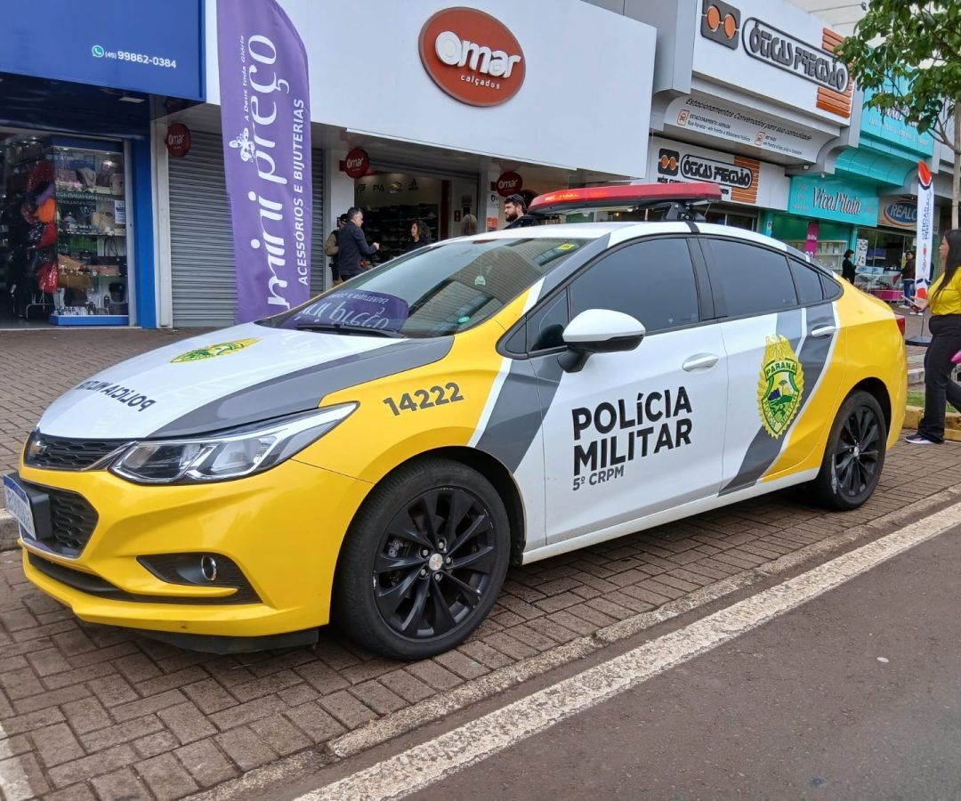 Por telefone, criminosos ameaçam funcionárias de loja no centro de Cascavel