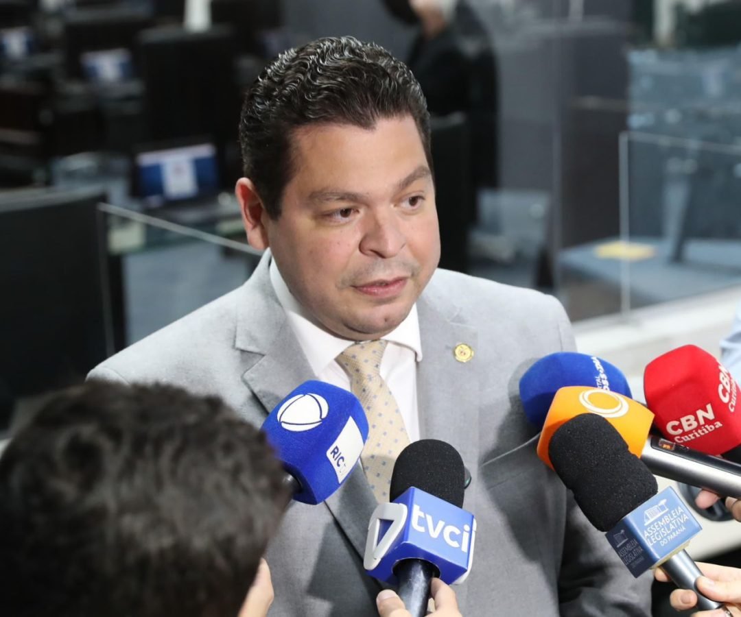 CNH Social e Regulariza Paraná são aprovados na Alep e vão beneficiar milhares de paranaenses, destaca Gugu Bueno