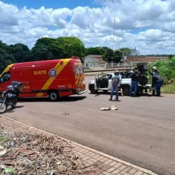 Motoboy sofre acidente ao fazer conversão e fica ferido em Cascavel